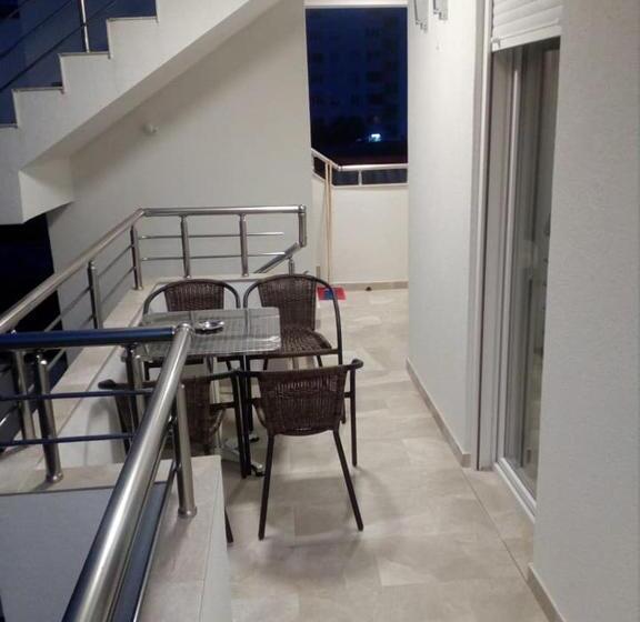 سوییت, Apartmani M&v