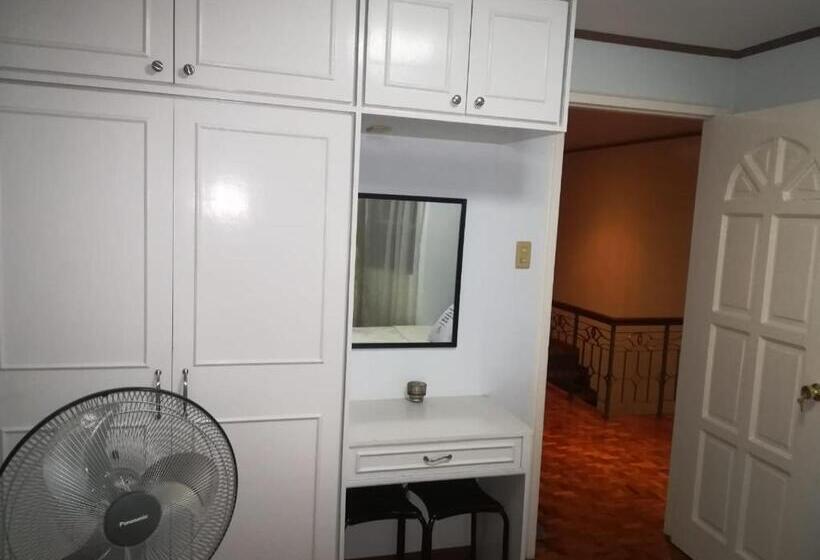 Номер Deluxe, Juliet Guest House Near Enchanted Kingdom