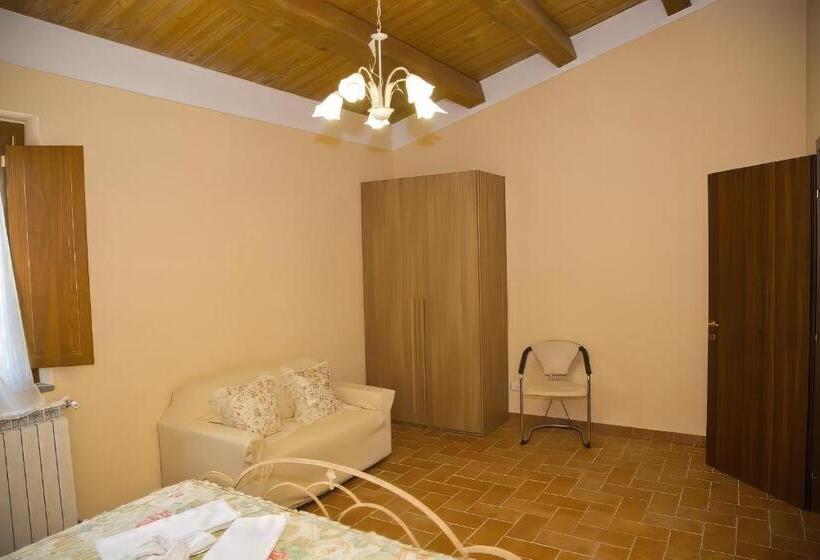 プールの見える１ベッドルームアパートメント, Agriturismo L Elce