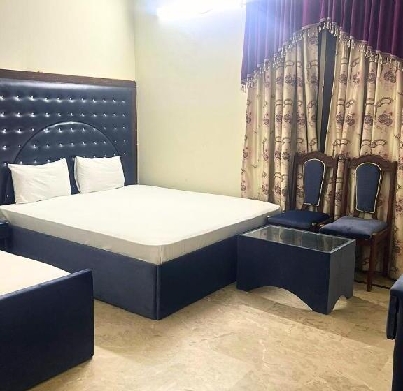 Economy Triple Room, The Value Guest House Near Airport
