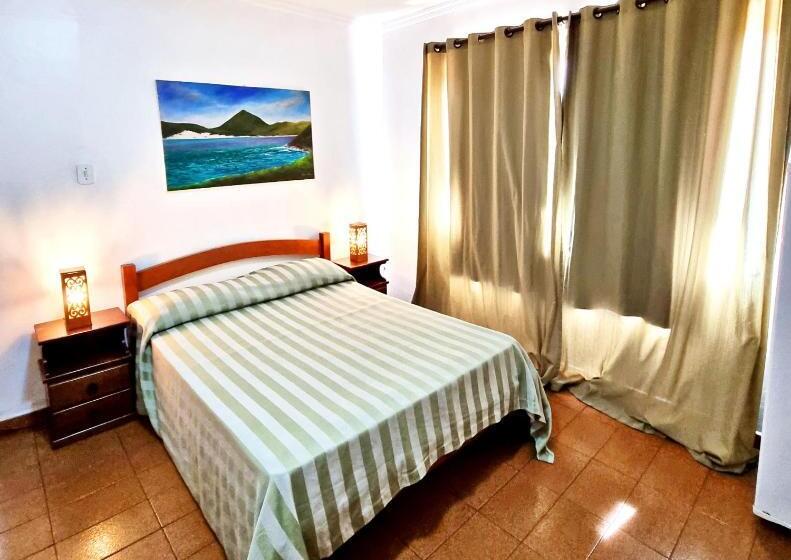 اتاق ساده سه‌ نفره, Pousada My House Arraial Do Cabo