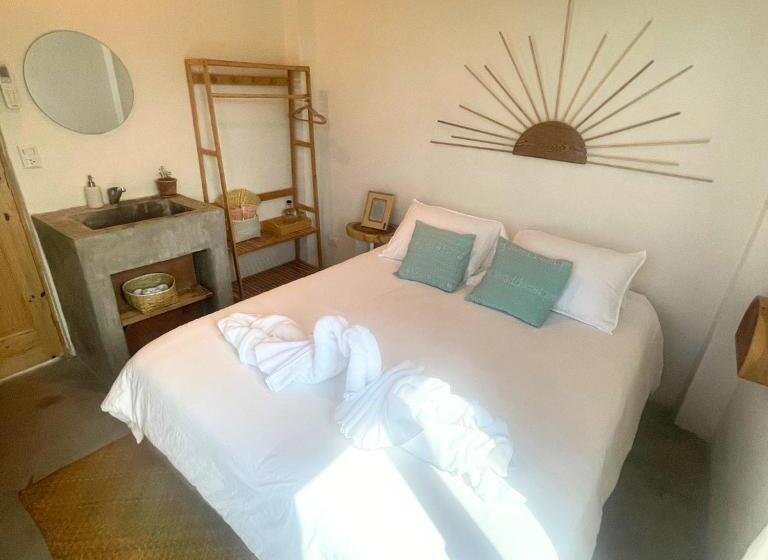 اتاق استاندارد با بالکن, Wander Boutique