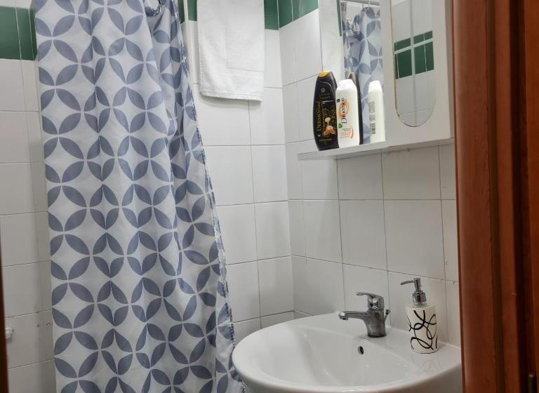 اتاق خانوادگی, B&b L  Oasi