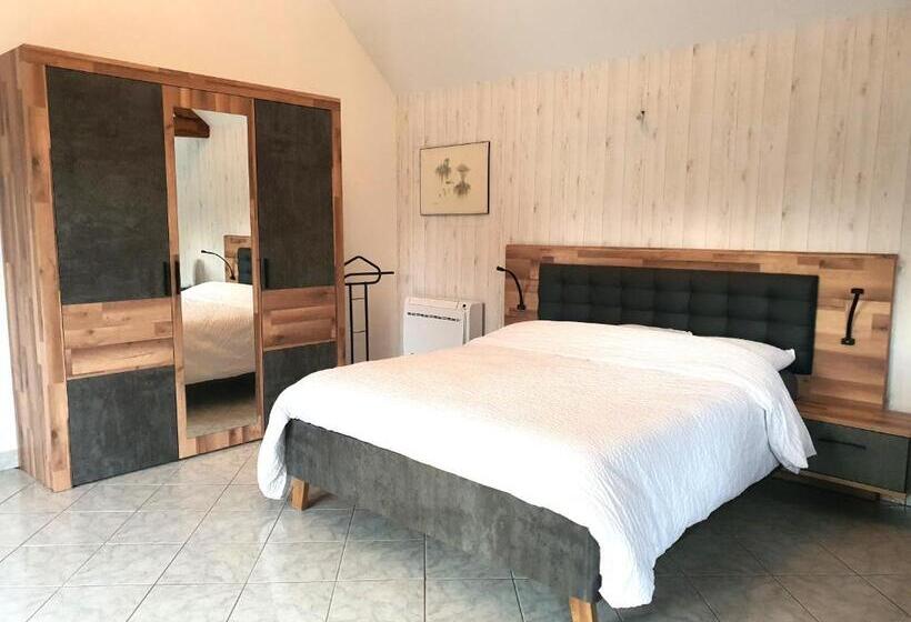 Номер Стандарт Вид на Сад, La Chambre Des Châteaux