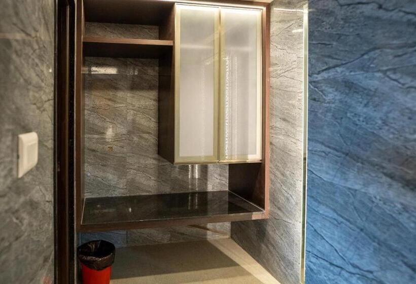 Номер Deluxe, Blue Regent