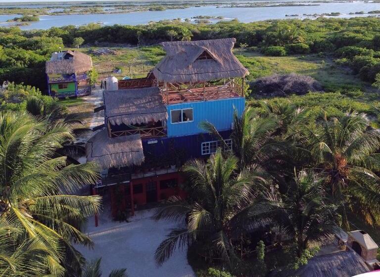 سوییت جونیور, Villas Tuukul Hotel & Resort