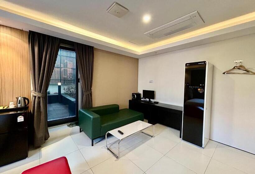Suite with Terrace, Arieti A