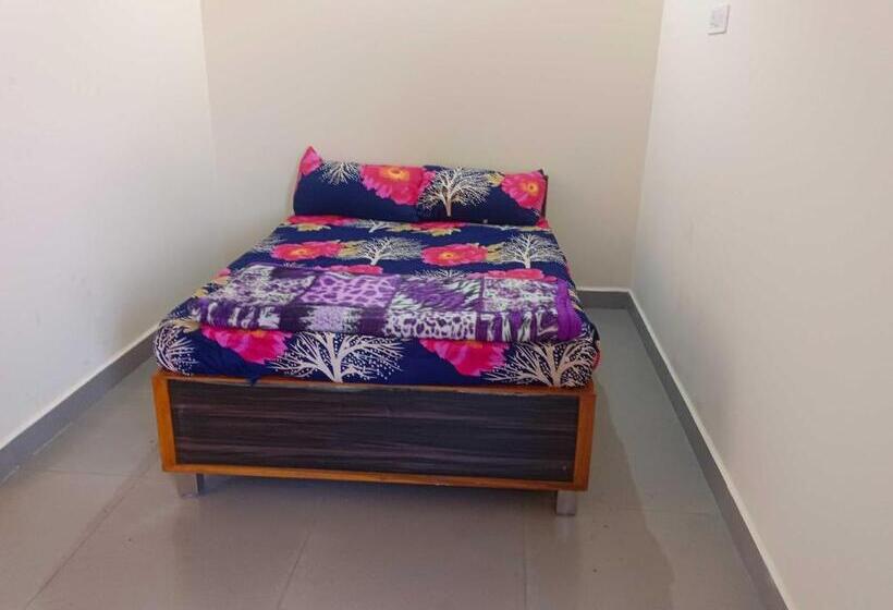 Трехместный Номер Классика, Oyo 8201 Hotel Samrat & Lodding