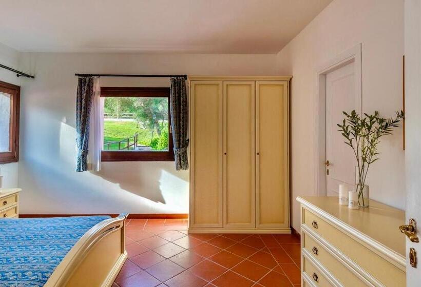 Вилла 1 Спальня, Villas With Air Conditioning And Shared Pool, Just A Few Minutes From La Pelosa Beach