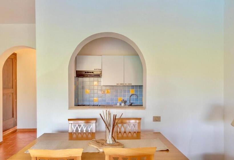 Вилла 1 Спальня, Villas With Air Conditioning And Shared Pool, Just A Few Minutes From La Pelosa Beach