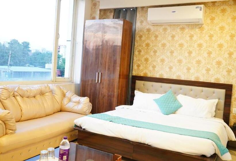 Номер Superior Кровать Кинг, Aa Hotels & Resorts Zirakpur