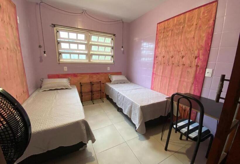 اتاق استاندارد با سرویس بهداشتی مشترک, Neighbor.hub Hostel & Coliving Floripa
