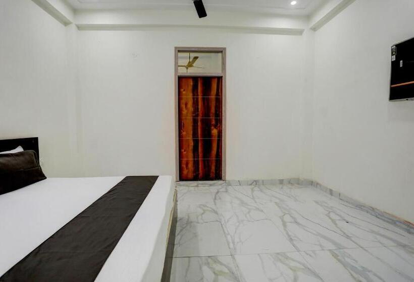 Quarto Triplo Clássico, Oyo Hotel Diamond
