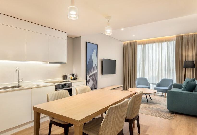 Апартаменты 2 Спальни, Radisson Hotel & Residence Riyadh Olaya
