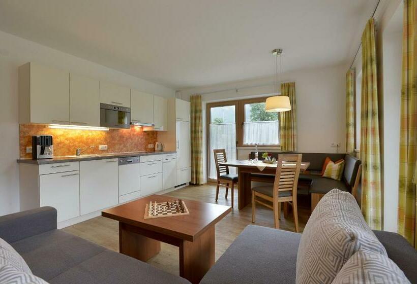 آپارتمان 1 خوابه با تراس, Ferienhaus Gredler
