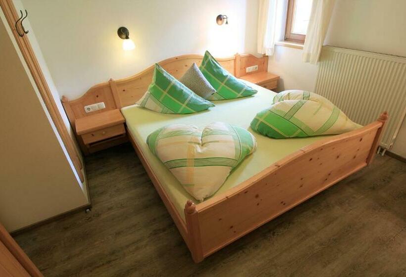 آپارتمان 2 خوابه با بالکن, Pension Tannenhof