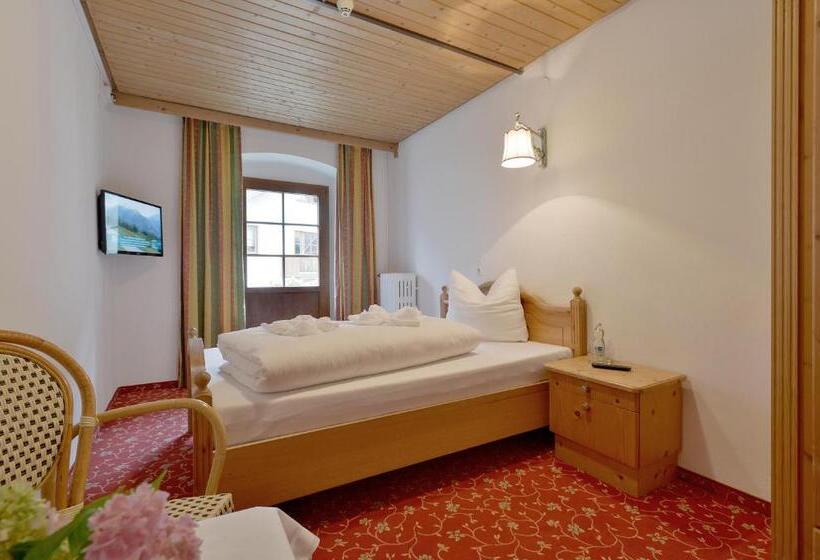 Номер Стандарт Индивидуальный с Балконом, Posthotel Mayrhofen
