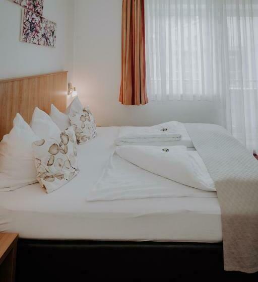 اتاق استاندارد با چشم‌انداز کوهستان, Sporthotel Kitz