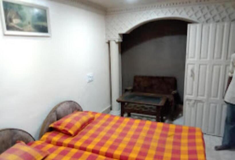 Номер Deluxe, New Bombay Lodge Akola
