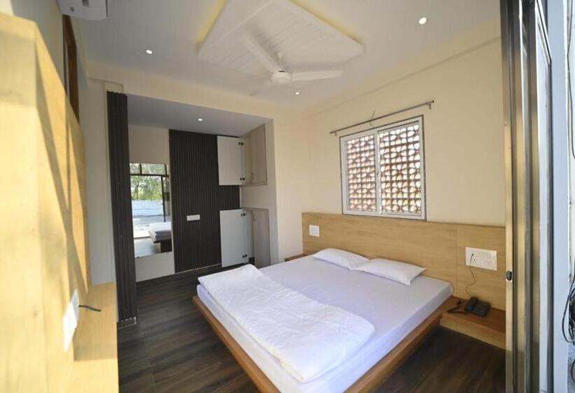 Deluxe Room, Vimleshwar