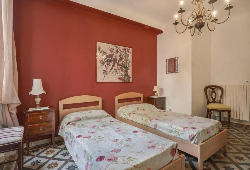 اتاق خانوادگی, Rooms Corte Delle Uova Centro Storico Piazza San Michele