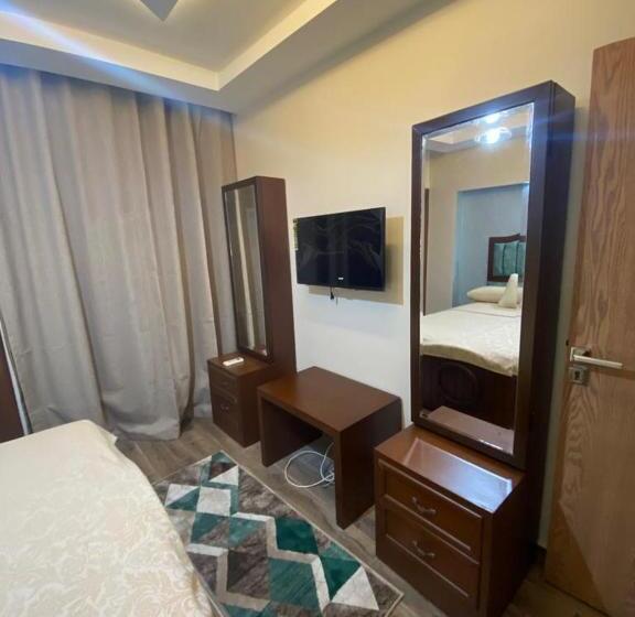آپارتمان 1 خوابه با تراس, Hi Alex Apartments