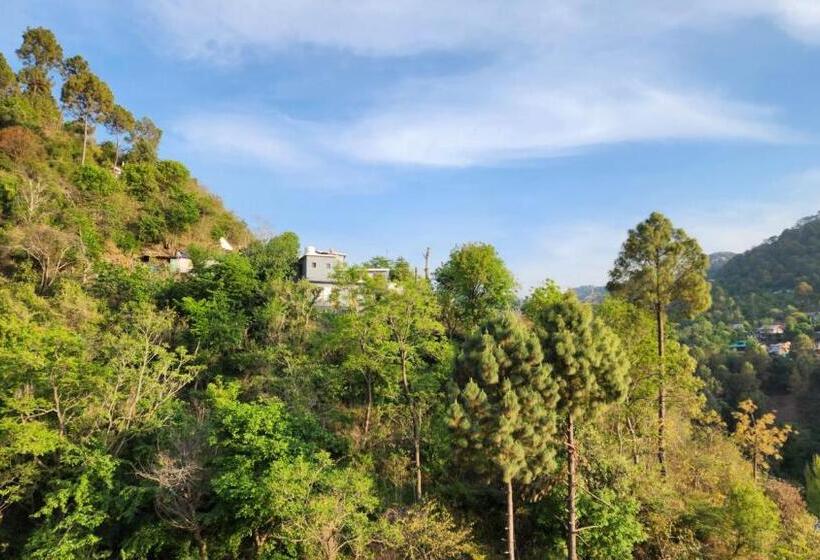 발코니 디럭스 룸, Royal Ark   Kasauli