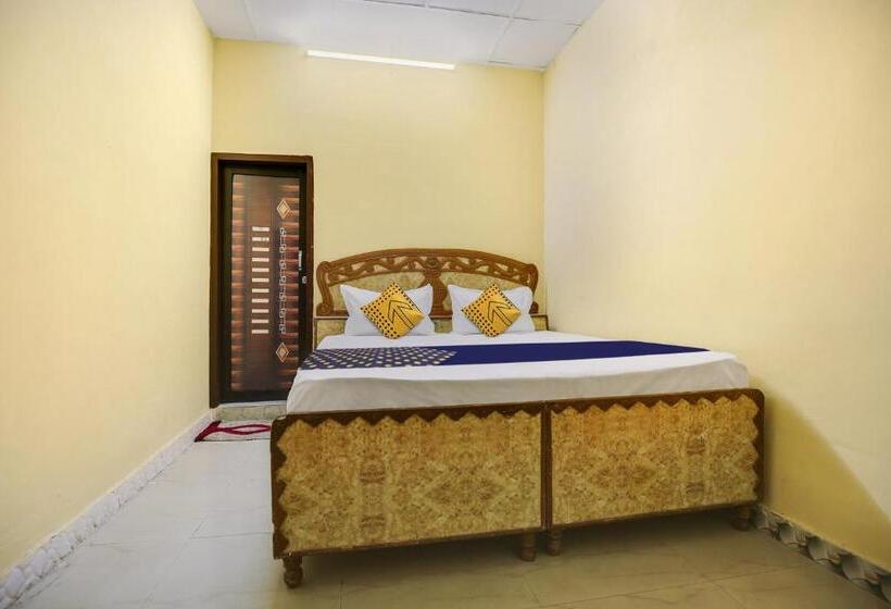 Трехместный Номер Классика, Spot On Raja Guest House