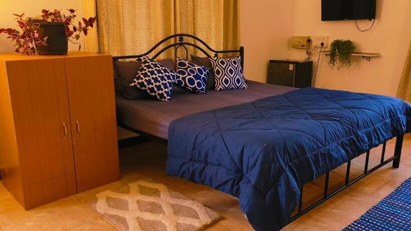 Стандартный Номер Кровать Кинг, Mitra Hostel
