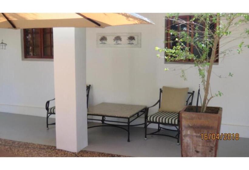 Family Suite, Blue Mountain View Cottages