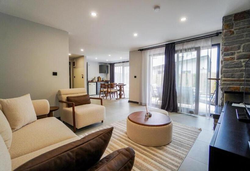 اتاق لوکس چهار تخته, Vital Home Sapanca Isıtmalı Havuzlu Villa&bungalov