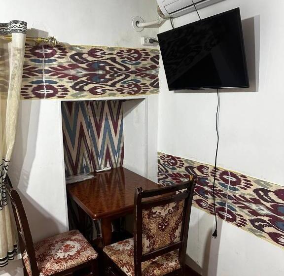 Четырехместный Номер Стандарт, Mekhribon Madina