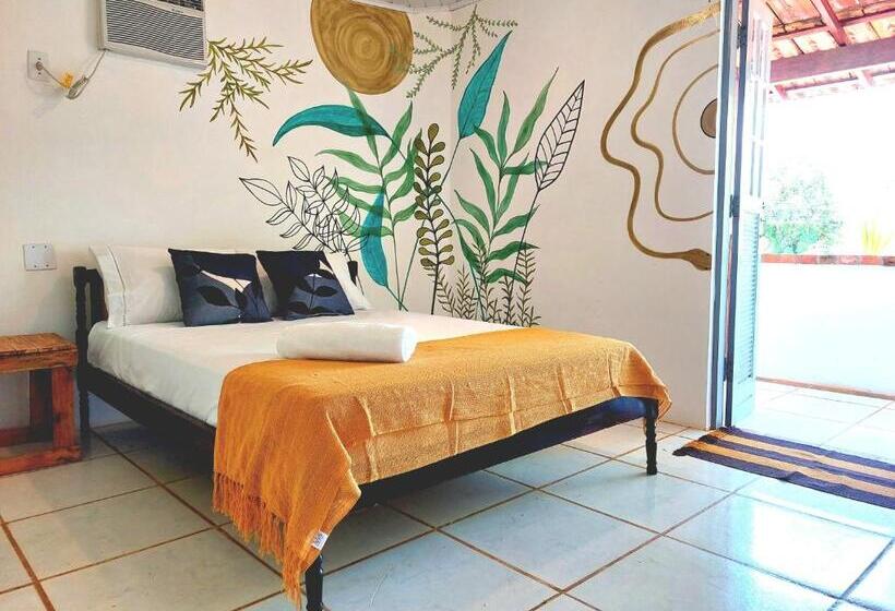اتاق استاندارد با سرویس بهداشتی مشترک, Circular Guest House