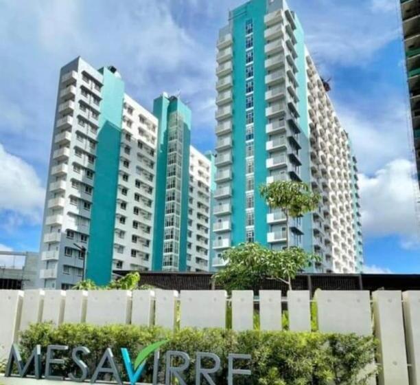 スタンダードスタジオ, Cozy Loft At Mesavirre Garden Residences