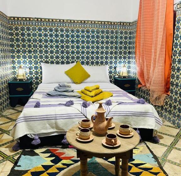اتاق استاندارد سه نفره, Riad Zahrae Marrakech