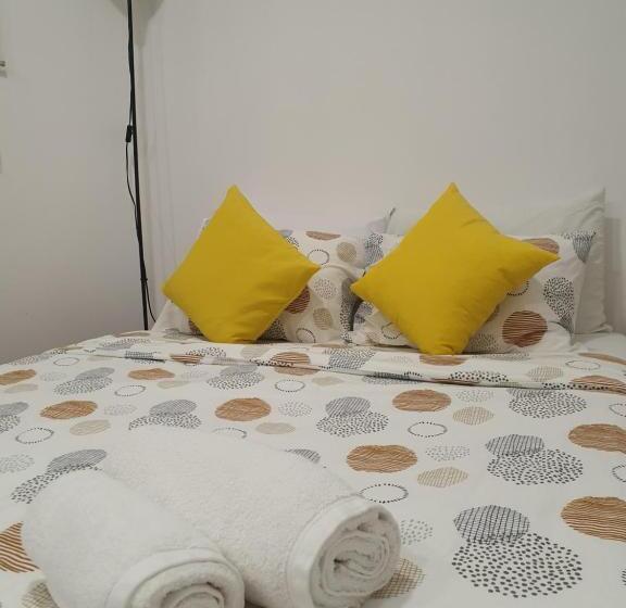 Quarto Estandar Banheiro Compartilhado, Zabava Sacavém