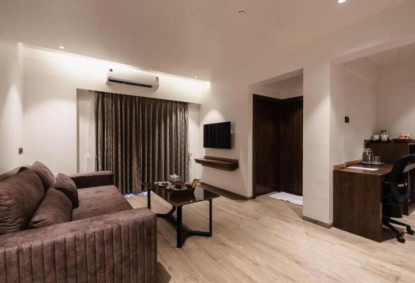 Люкс, Regenta Place Igatpuri