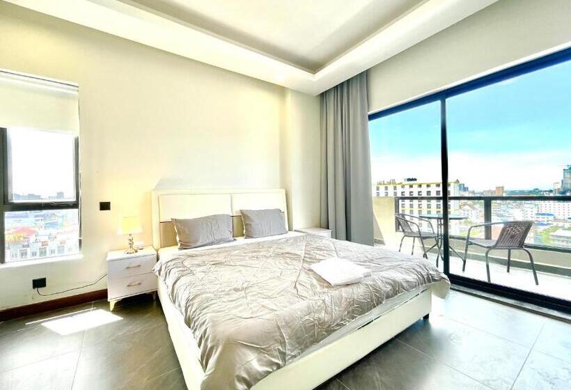 اتاق لوکس با بالکن, Sky City View Appartements Sihanoukville