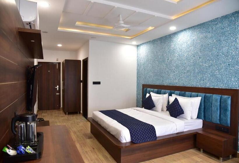 اتاق استاندارد, Lucky Inn