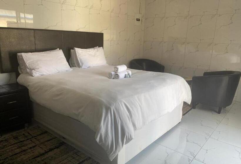 اتاق استاندارد یک نفره, Tony S Guest House 1