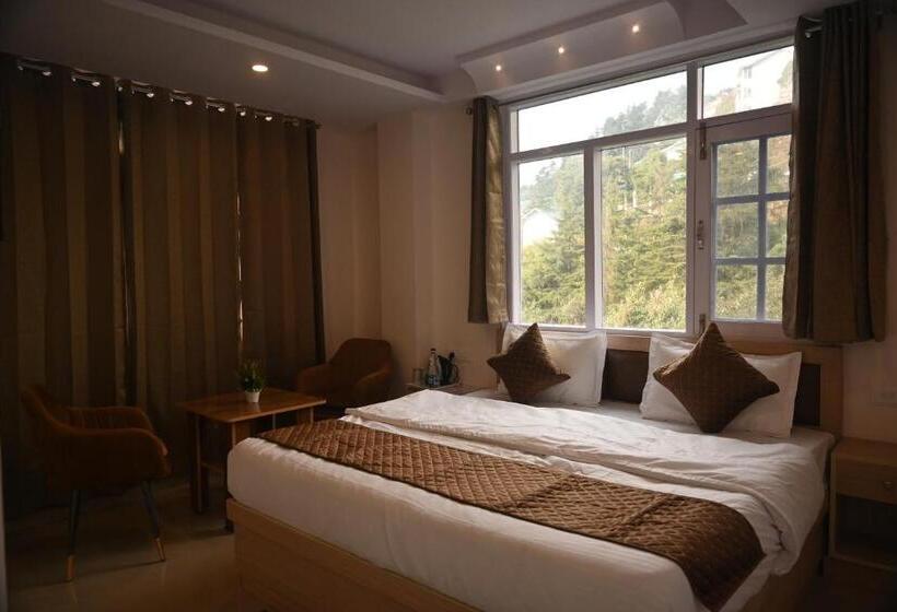 스탠다드 룸 산 전망, Pine Ville Shimla