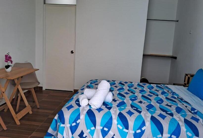 اتاق لوکس با چشم‌انداز دریا, Las Fragatas Casa
