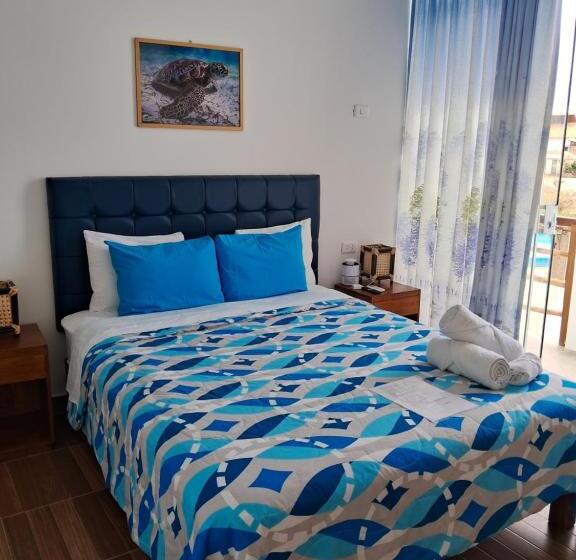 اتاق لوکس با چشم‌انداز دریا, Las Fragatas Casa