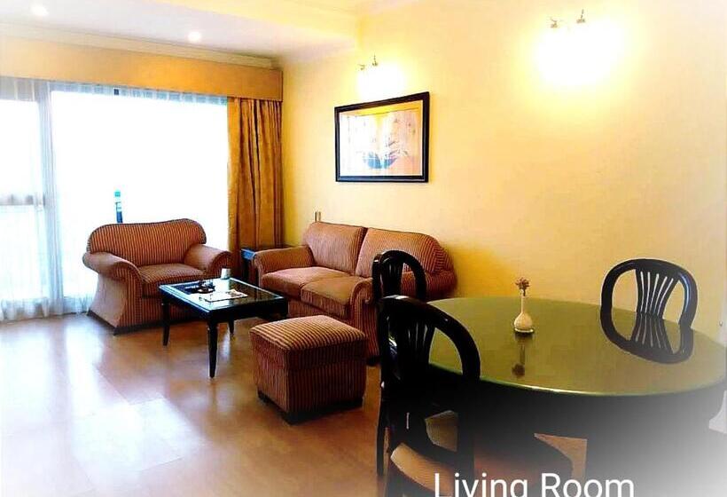 발코니가 있는 스위트, Kasauli Resort By Piccadily
