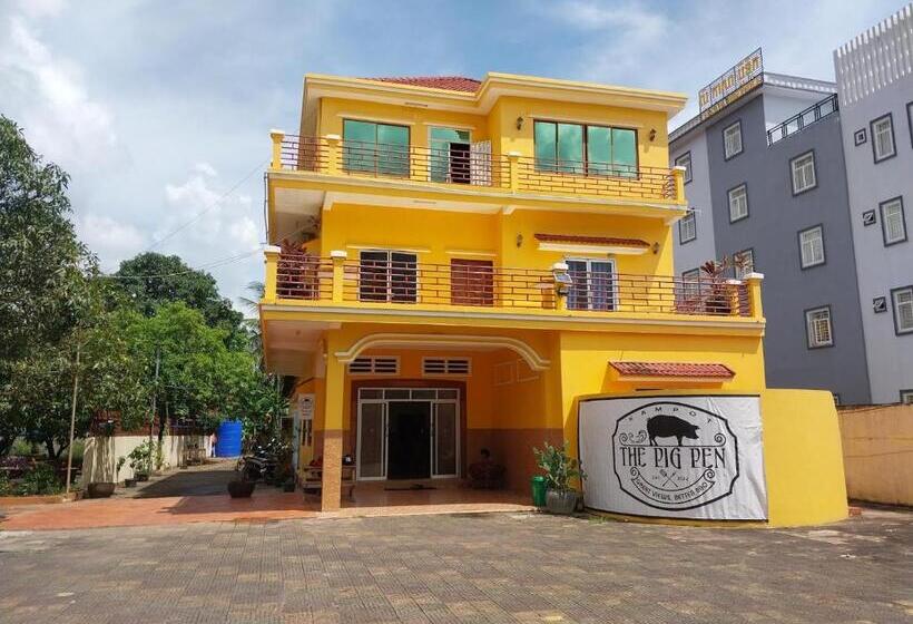 标准三人间, The Pig Pen Hostel & Bbq