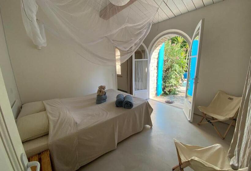 اتاق استاندارد با چشم‌انداز باغ, Le Patio Aux Oiseaux