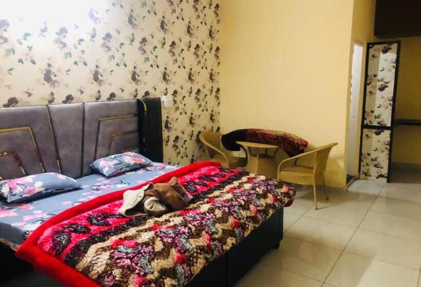 스탠다드 룸, Himalayan Guest House, Solan