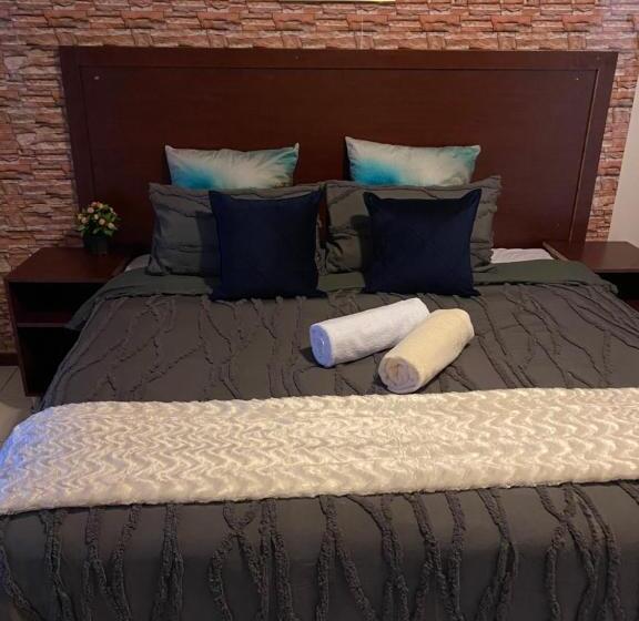 Номер Стандарт, Comrades Oasis Guest House