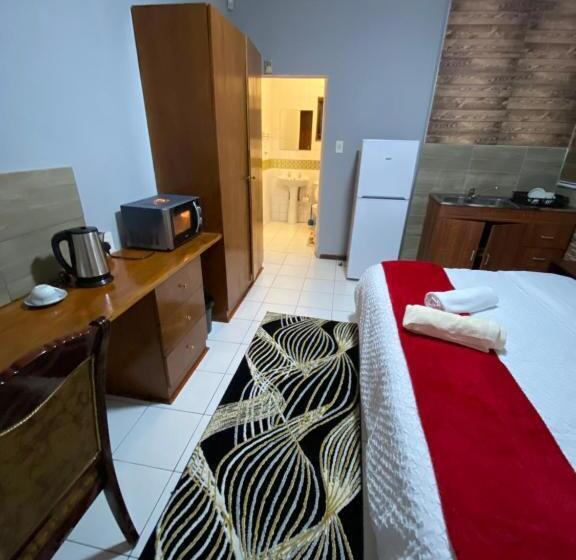 Стандартный Номер Кровать Кинг, Comrades Oasis Guest House