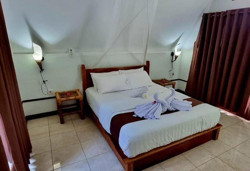 Quarto Estandar, Bale Kampung